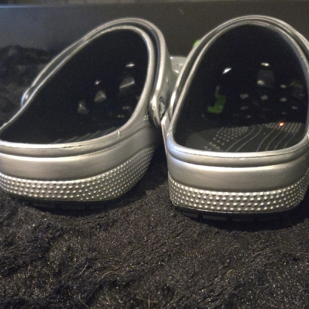 CROCS Classic Metallic Silver Clog - Picture 5 of 7
